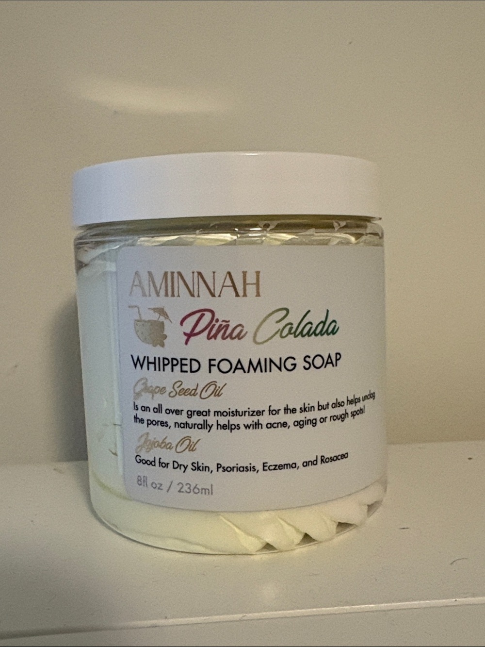 AMINNAH Piña Colada Whipped Foaming Soap - White
